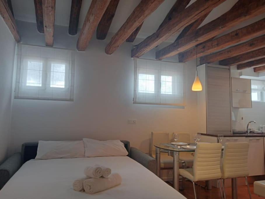 Emblematic Flat In Madrid Central - Arenal Exterior photo